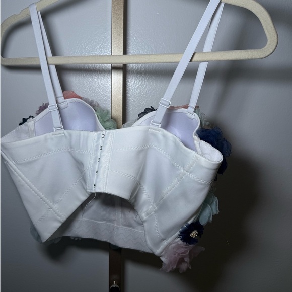 Ellacci Floral Embellished Bustier Top - Picture 4 of 7